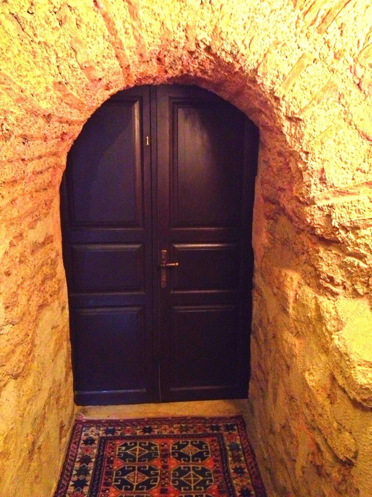 Naz Wooden House Inn Istanbul Exterior photo